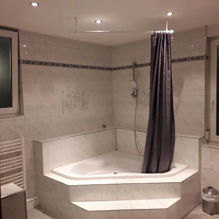 Apartment Ferienwohnung Lu11 *